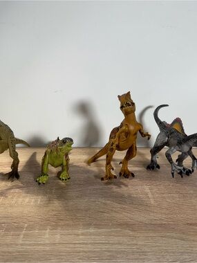 4pc Dinosaur Action Figure Lot Movable Poseable T Rex Spinosaurus ++ KID GALAXY